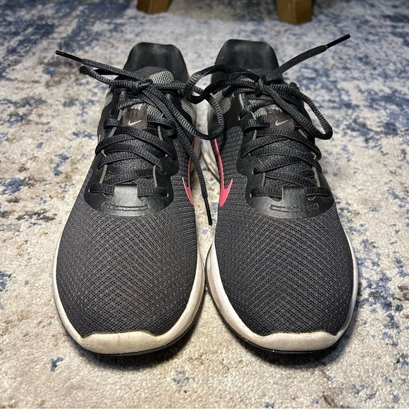 Nike Revolution 6 Black & Pink Running Lace-Up Sneakers Size 9 - Picture 7 of 11
